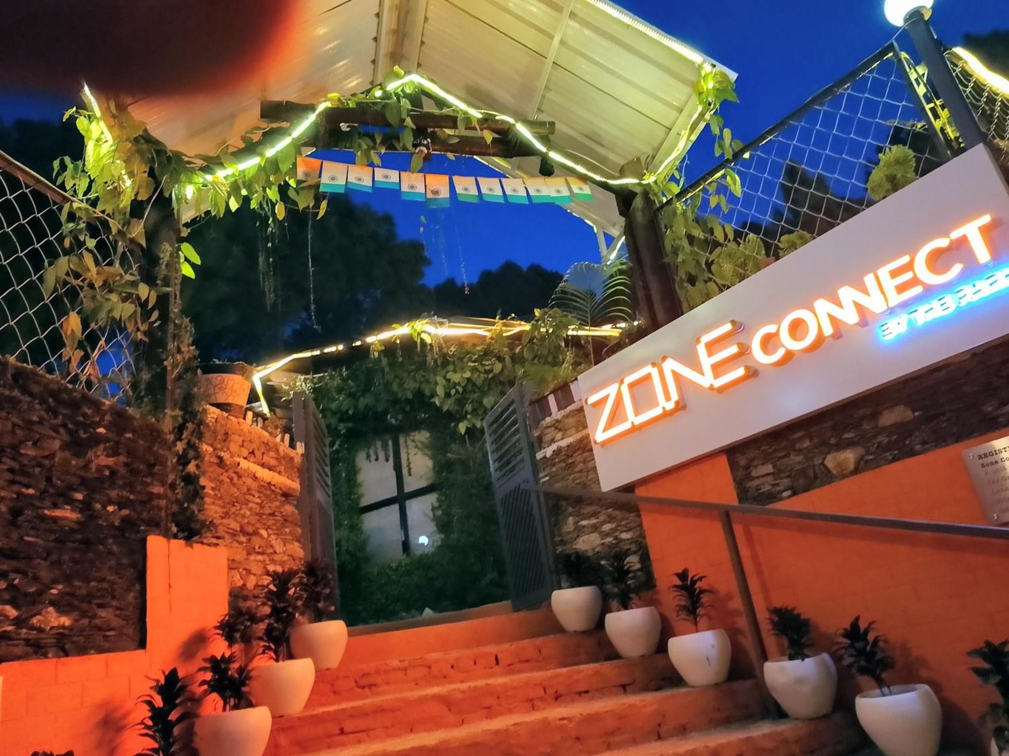 Zone Connect By The Park, Lansdowne Hotell Exteriör bild