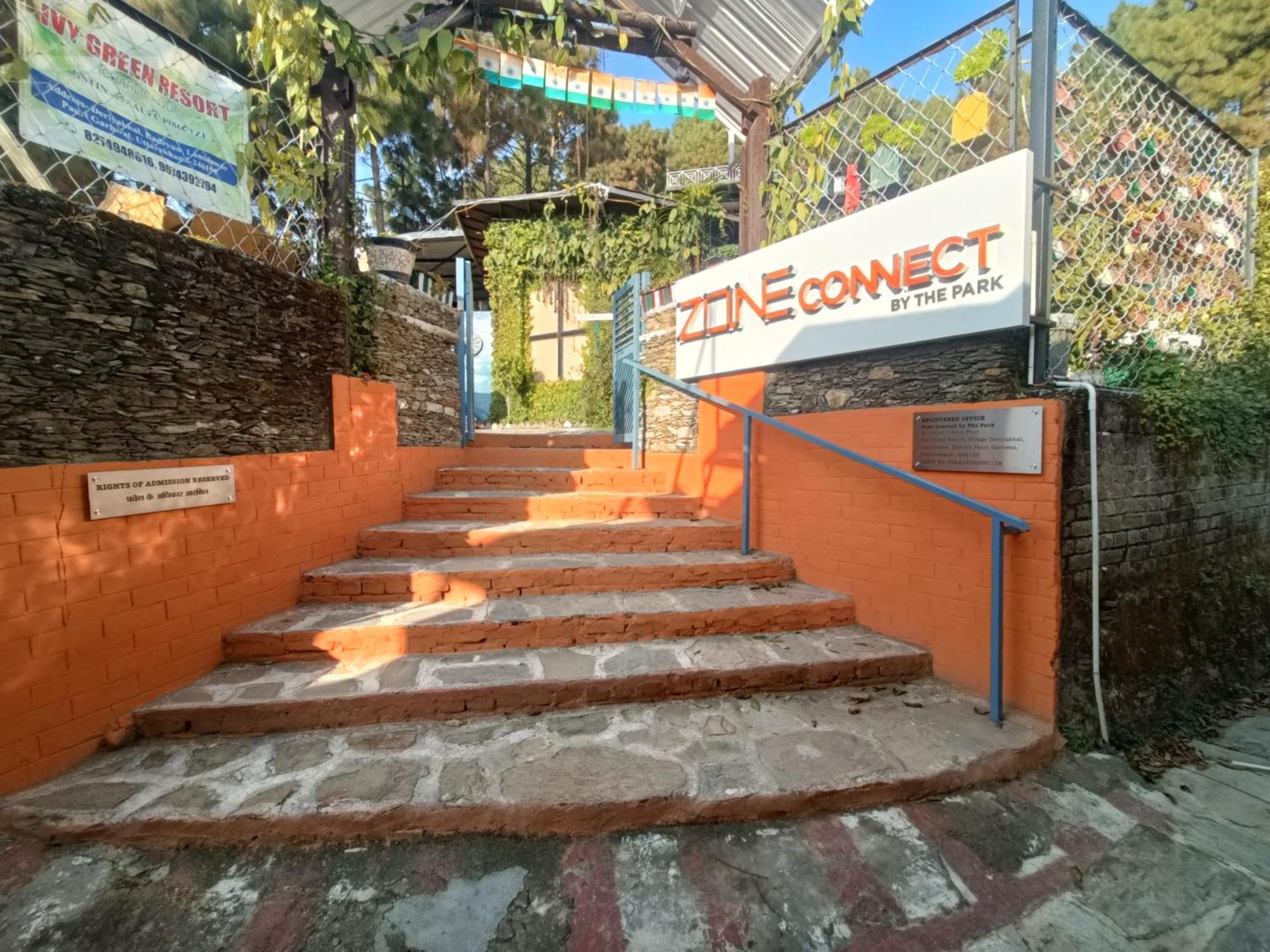 Zone Connect By The Park, Lansdowne Hotell Exteriör bild