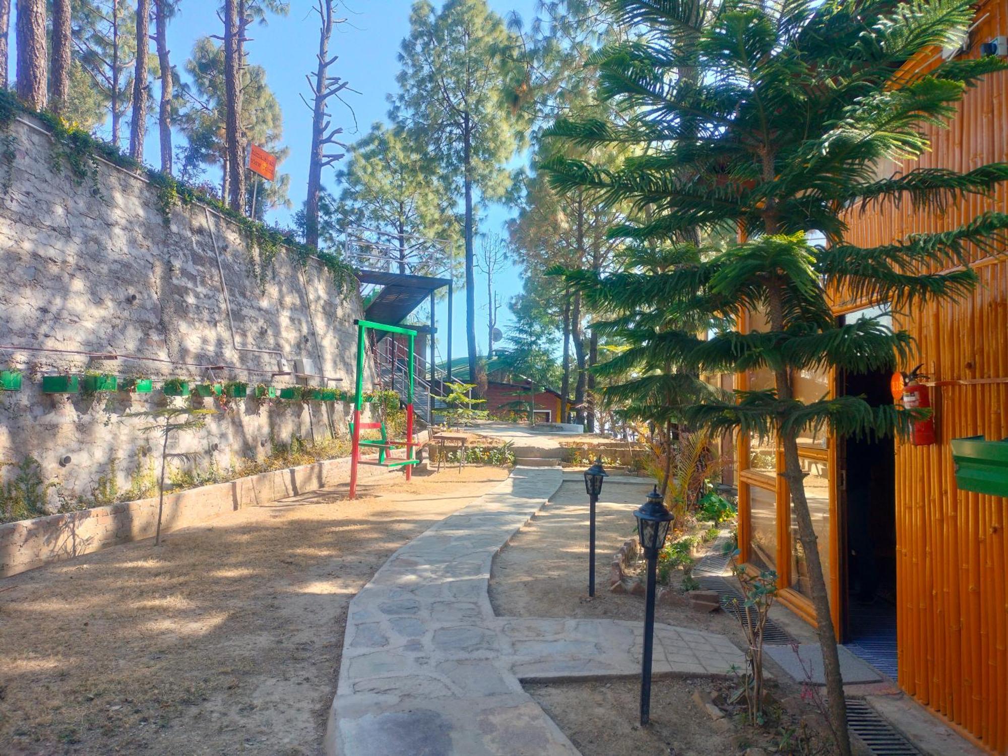 Zone Connect By The Park, Lansdowne Hotell Exteriör bild