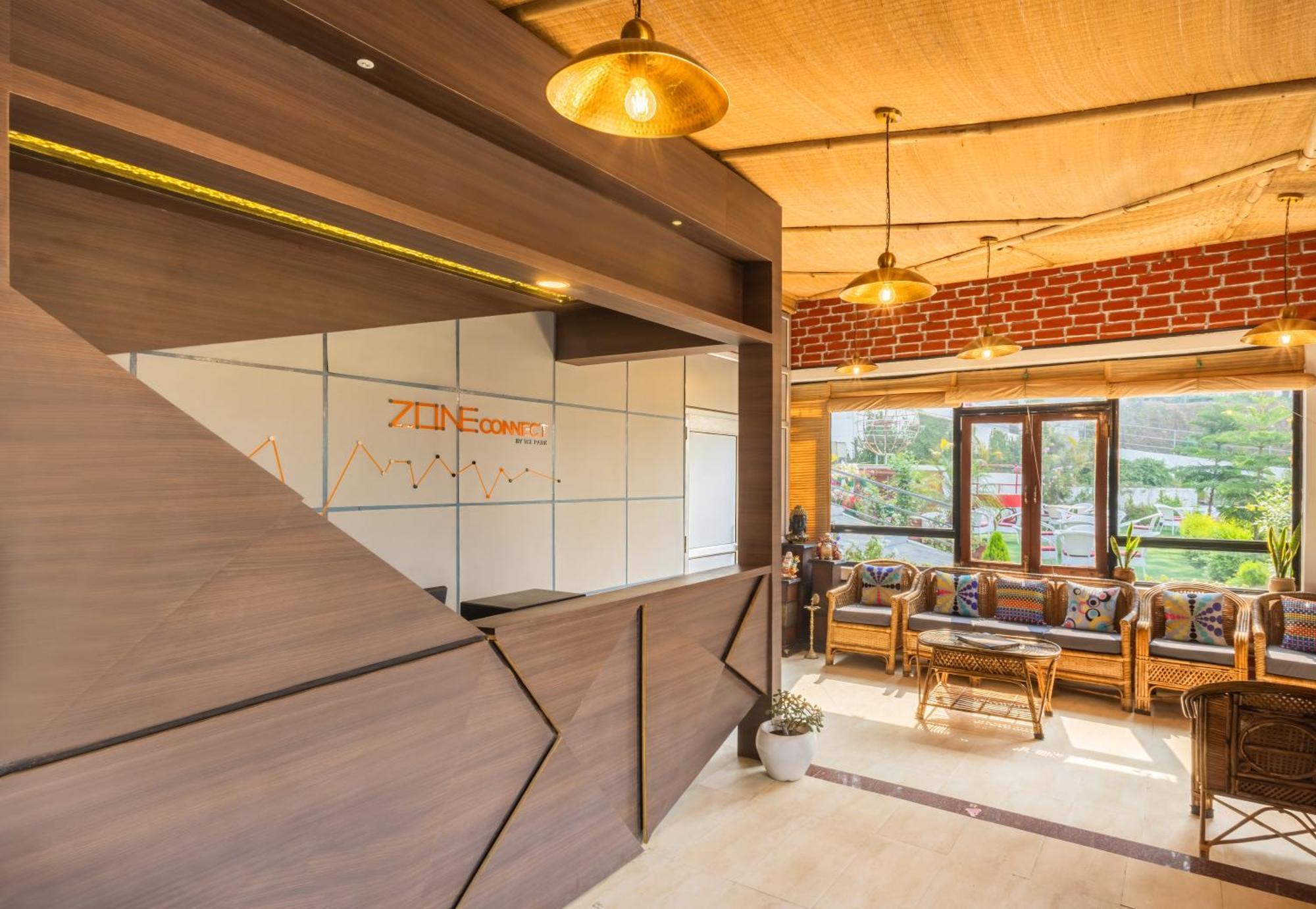 Zone Connect By The Park, Lansdowne Hotell Exteriör bild