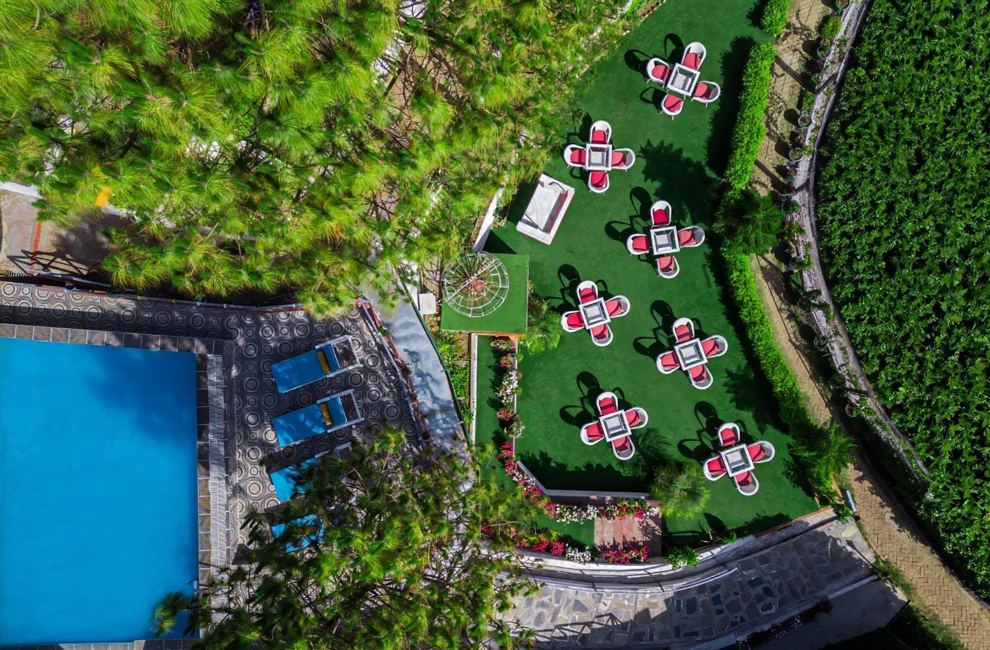 Zone Connect By The Park, Lansdowne Hotell Exteriör bild